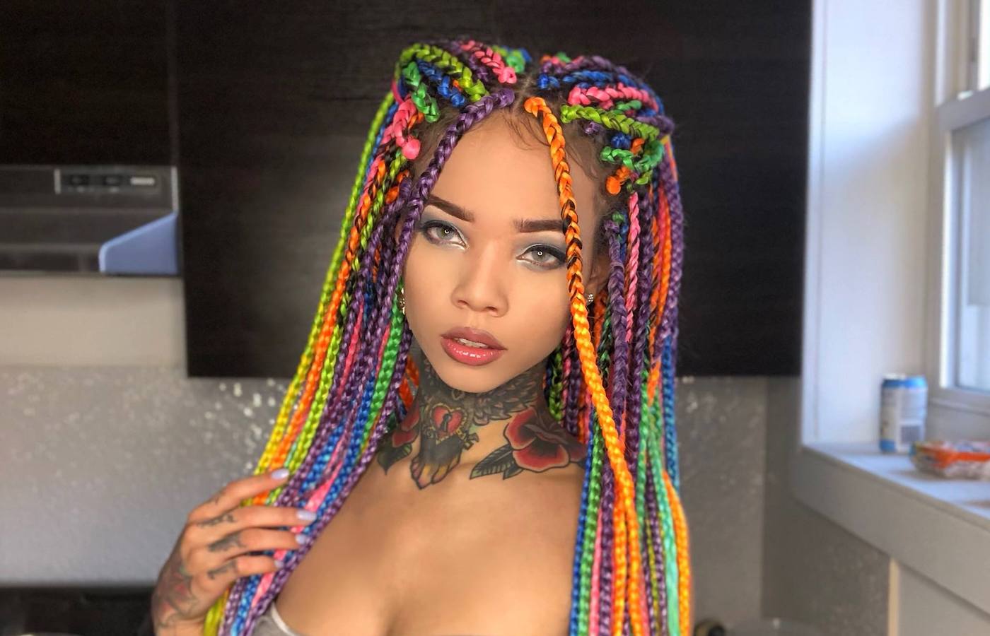 Popular Instagram model connected to multiple celebrities reveals she's HIV/AIDS positive 54