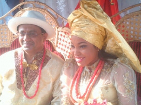 Happy Married Life To Tracy Daniels (Golden Girls), She Wedded Her Millionaiare Indian Lover. 1
