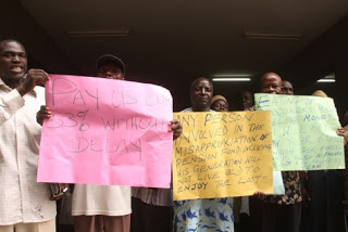 PICTURES: Pensioners Protesting In Abuja! 3