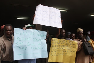 PICTURES: Pensioners Protesting In Abuja! 6