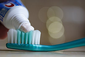 5 Important Uses Of A Toothpaste 3