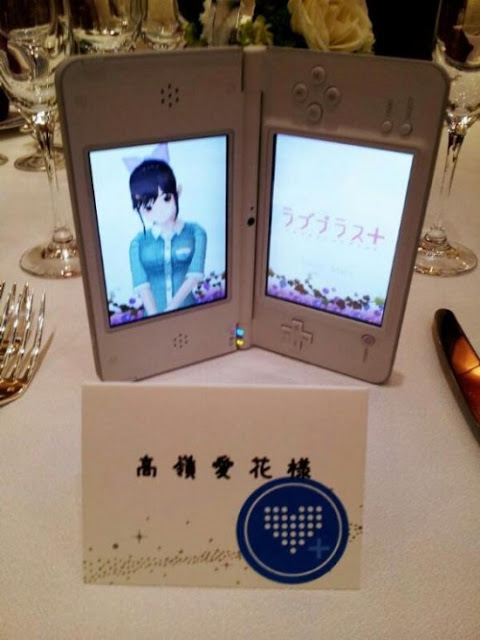 Interesting: Man Brings Virtual Girlfriend to His Real-Life Wedding, Bride Retaliates 3