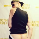 PHOTO: Justin Bieber Shows Off his Sexy Ass Butt! 1
