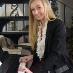 Meet 16-year-old Schoolgirl From Essex Who Is Said To Have An IQ Higher Than Albert Einstein. 11