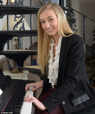 Meet 16-year-old Schoolgirl From Essex Who Is Said To Have An IQ Higher Than Albert Einstein. 2