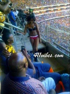 PHOTO: South African Girls Removes Her Clothes At The Stadium 5