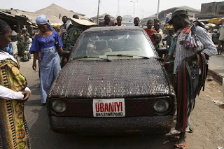 First photo Of World's First Hand-woven Car Designed in Ibadan by Ojo Adeniyi