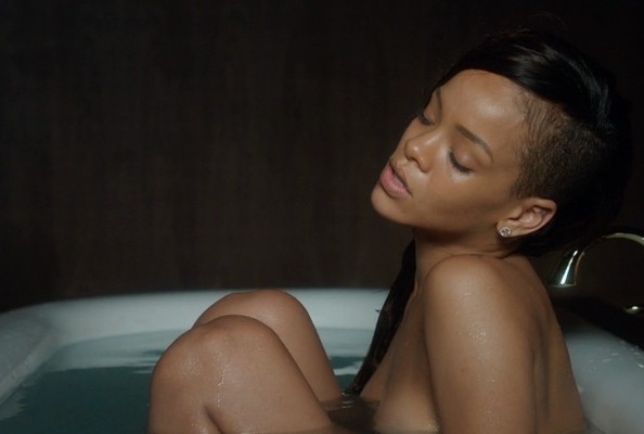 PHOTOS: Sexy Rihanna In The Bathtub 2