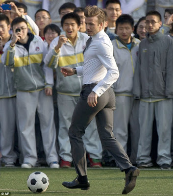 David Beckham Gets Heroic Welcome In China 4