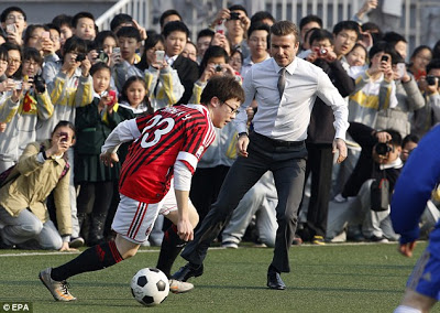 David Beckham Gets Heroic Welcome In China 3