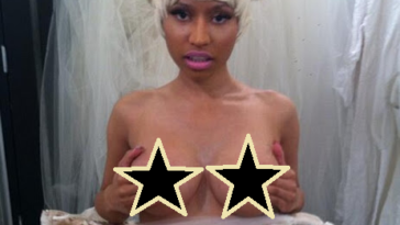 Nicki Minaj Tweets Topless Photo Of Her 1