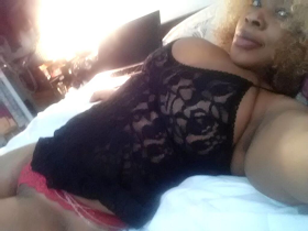 PHOTOS: Afrocandy Shows Some Love From Her Bedroom 3