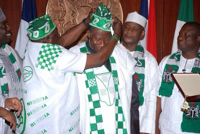 President Jonathan Becomes Grand Patron Of Nigerian Football Supporters Club, Donates 50million To Them 1