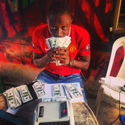 PHOTO: You Know Your Rich When You Need A Machine To Count Your Dollars Like Terry G 9