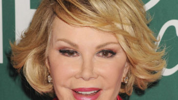 Joan Rivers In Critical Condition, Reportedly Stopped Breathing During Surgery 5