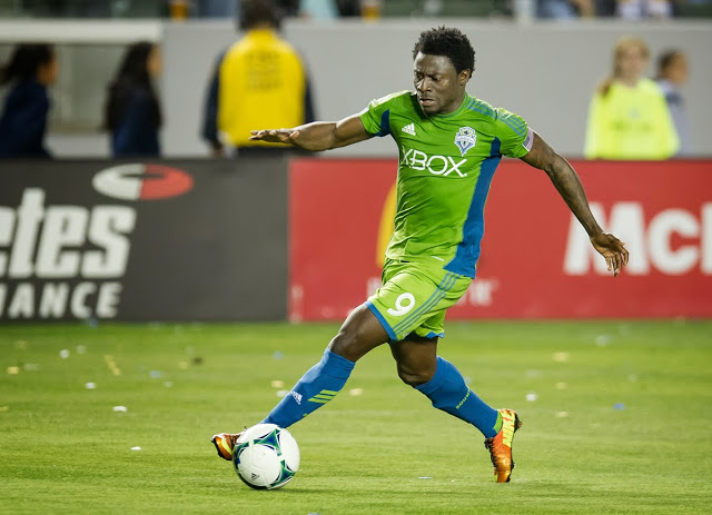Video : Obafemi Martins dribble entire defense to score MLS goal of the year 1