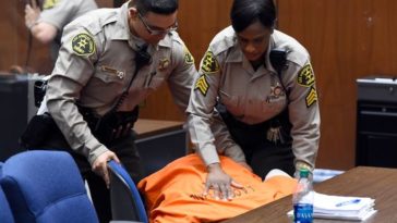 Suge Knight Collapsed in Courtroom After Bail was Set at $25 million 1