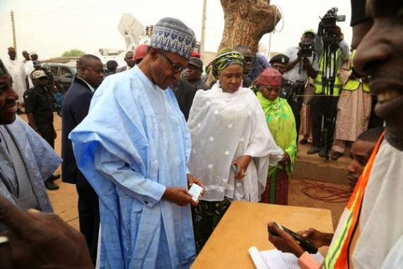 PHOTOS: Governor Fashola, Prof Osinbajo, Nasir El-Rufai, Buhari And Their Wives At Their Respective Polling Units 1
