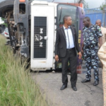 Ogun State Deputy Governor Helps Accident Victim [PHOTO] 2