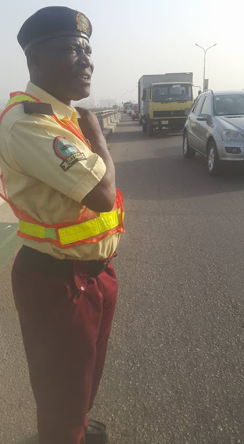 Man Narrates How Uniformed Officers Refused To Help A sick Man On Third Mainland Bridge 2