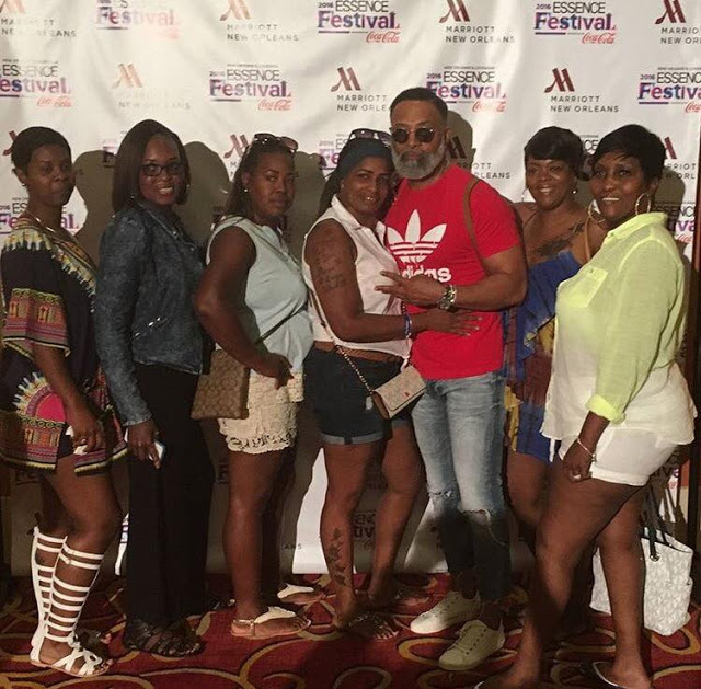 Women Photoshop Themselves Into Mr Steal Your Grandma's Photos 8 Women Photoshop Themselves Into Mr Steal Your Grandma's Photos 8