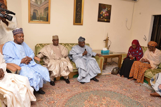 Former President Olusegun Obasanjo Visits Former President Shehu Shagari At His Home 1