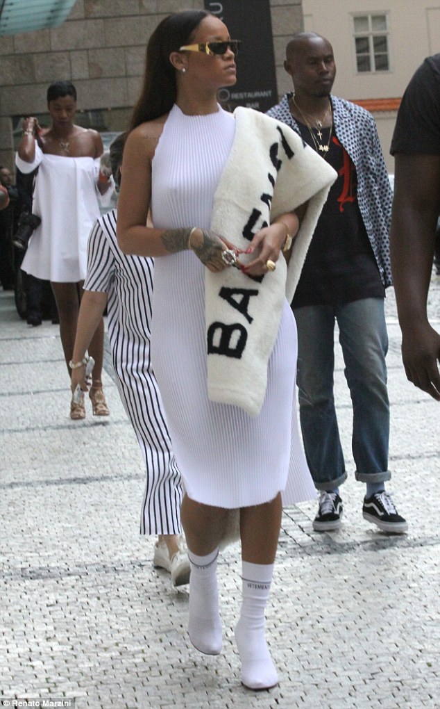 Rihanna Rocks Futuristic Glasses Paired With haute couture in Prague [PHOTOS] 2