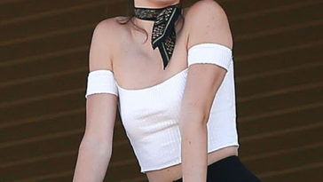 Kendall Jenner goes braless again after declaring her support for Free The Nipple movement [PHOTOS] 9