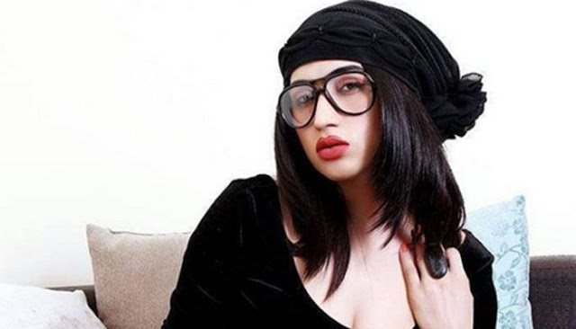 Pakistani Biggest Social Media Celebrity Qandeel Baloch Murdered By Her Brother [PHOTOS] 16