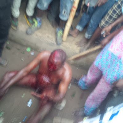 Kidnapper Almost Beaten To Death For Snatching A Child In Lagos (PHOTOS) 4