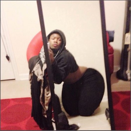 UNBELIEVABLE: Checkout This Guy With The BIGGEST HIPS On Instagram 5