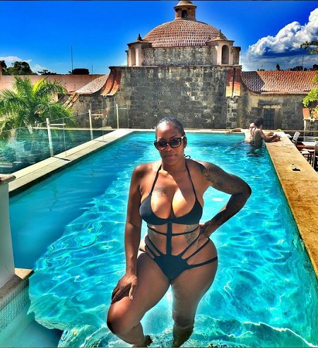Mother Of One Sets Instagram On Fire, Shows Off Her HOT SEXY BODY [Photos] 5