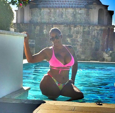 Mother Of One Sets Instagram On Fire, Shows Off Her HOT SEXY BODY [Photos] 8