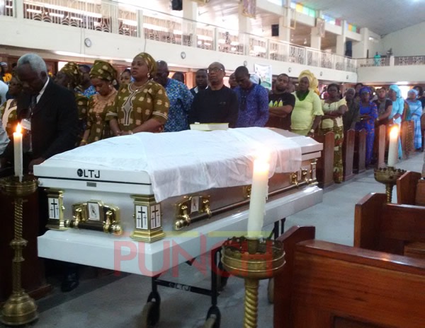 PHOTOS From Former Super Eagles Coach, Stephen Keshi’s Burial in Benin 1
