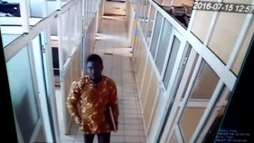 Man Caught On CCTV Stealing A Laptop From An Office In Abuja [VIDEO] 7