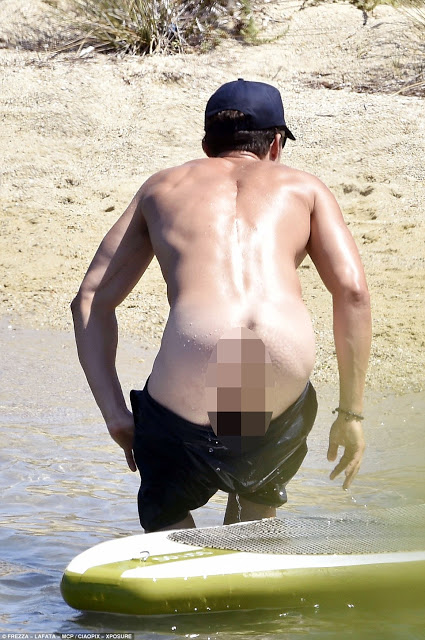 Orlando Bloom strips completely NAKED for paddle board trip with Katy Perry [PHOTOS] 6