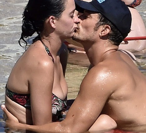 Orlando Bloom Strips Down at the Beach Again, Gets overly touchy with Katy Perry [PHOTOS] 3