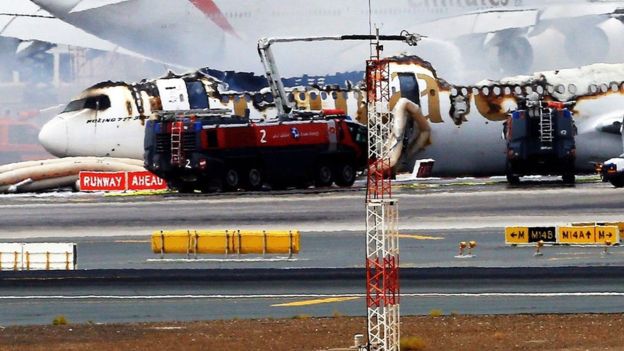 Emirate Plane Crash Lands In Dubai [PHOTOS] 12