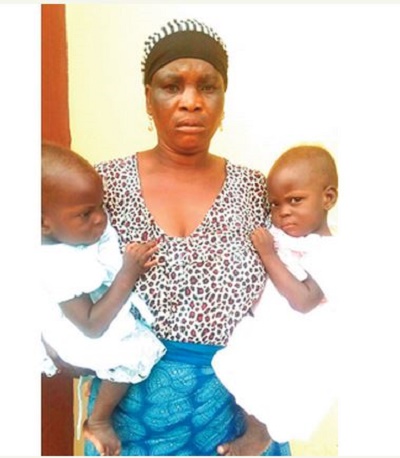 Beggar Caught with Rented Twins In Lagos (Photo) 3