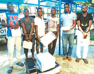 Teenage thieves burgle Lagos school, steal computers 1