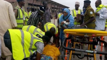 PHOTOS Of Woman That Slumped at Minna Airport During Airlift Of Hajj Pilgrims (Photos) 4