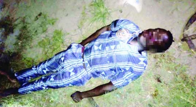 Truck Crushes Robber to Death While He Was Robbing Passengers In Lagos Traffic 1