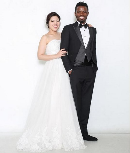 Nigerian Man Weds His South Korean Lover...See their Wedding Photos 4