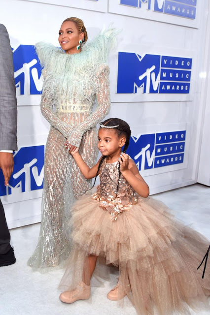 Beyonce's Daughter Blue Ivy wore a $11,000 Dollars dress to MTV VMA [PHOTOS] 27