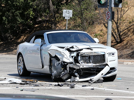 Kris Jenner crashes her Rolls Royce in car accident [PHOTOS] 1