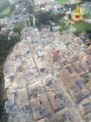 Over 21 People Dead After Earthquake Hit Central Italy [PHOTOS] 12