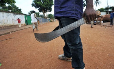 Man Kills His Friend with Machete After He Caught Him Red Handed R*ping His Daughter 1