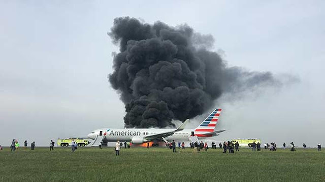 American Airlines plane catches fire at Chicago O'Hare airport [PHOTOS] 14