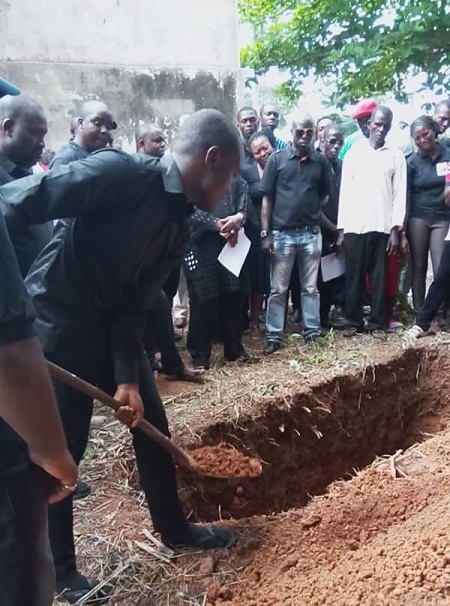 Beautiful Diamond Bank Staff Who Died In An Accident Buried Amidst Tears 3