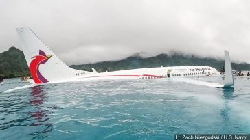 Passengers Successfully Saved After Their Plane Crashed Into A Lagoon 1
